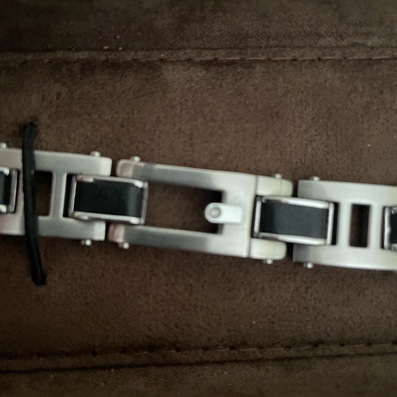 Men’s Bracelet - Picture 2 of 6